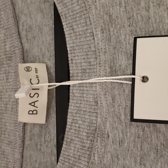 NWT PRIV padded shoulder muscle tee - Picture 4 of 6